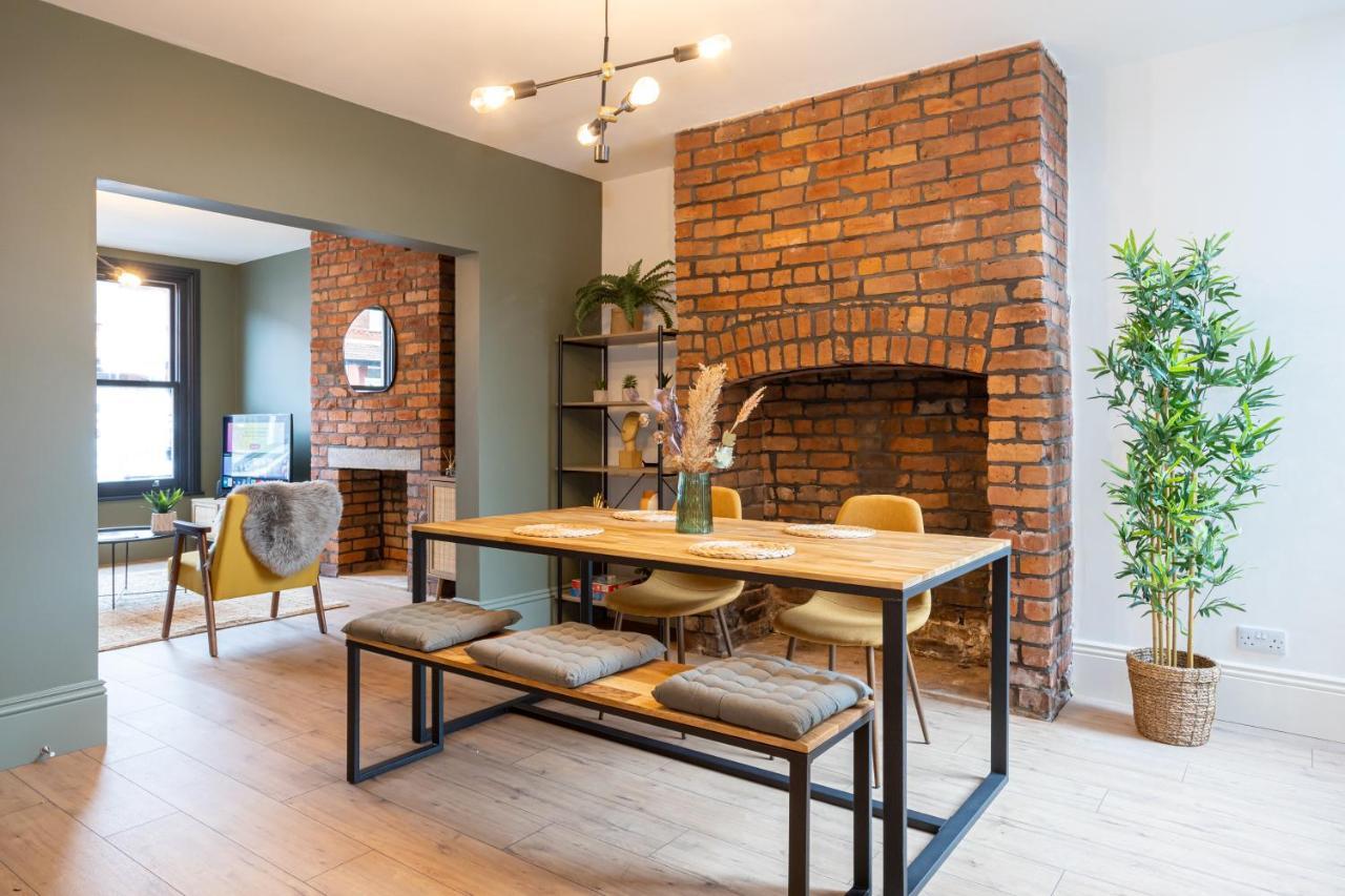 Stunning Scandi 3 Bed House In Manchester-Parking Villa Bagian luar foto